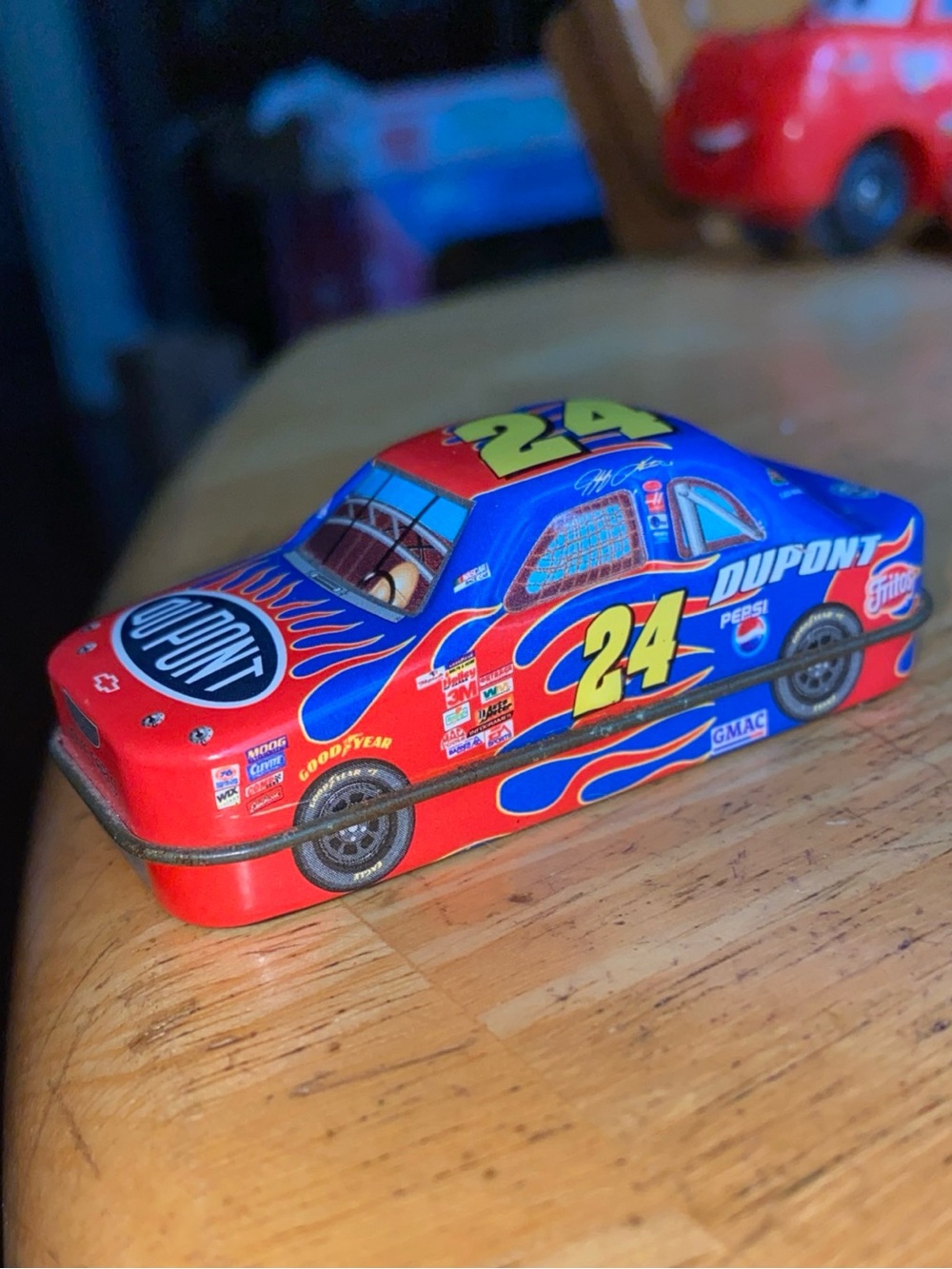 NASCAR Jeff Gordon #24 DuPont Red Flames Metal Car Peppermint Collectible Tin